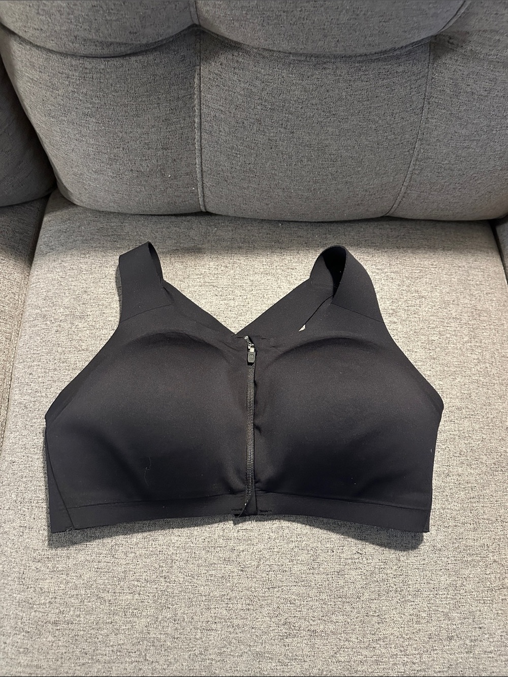 lululemon athletica Black Front-Zip Wireless Sports Bra